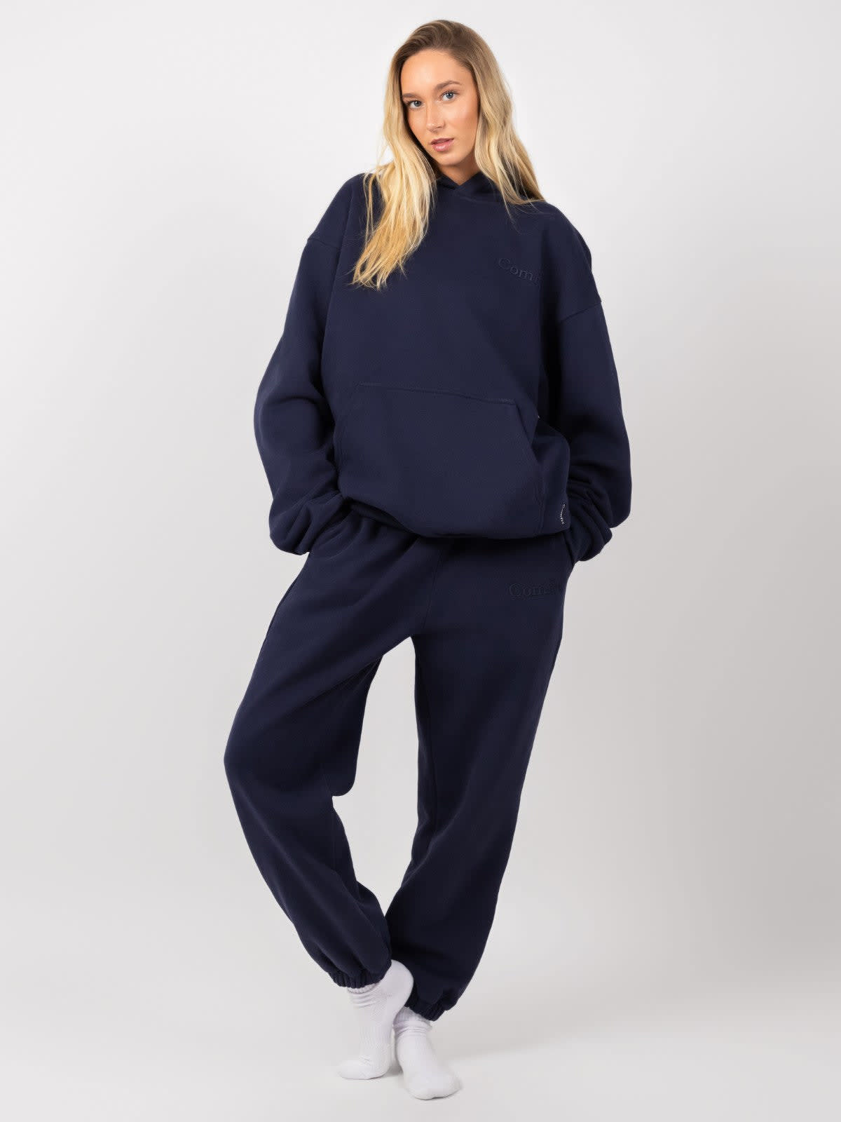 Qamis™ x Comfrt Unisex Minimalist Hoodie