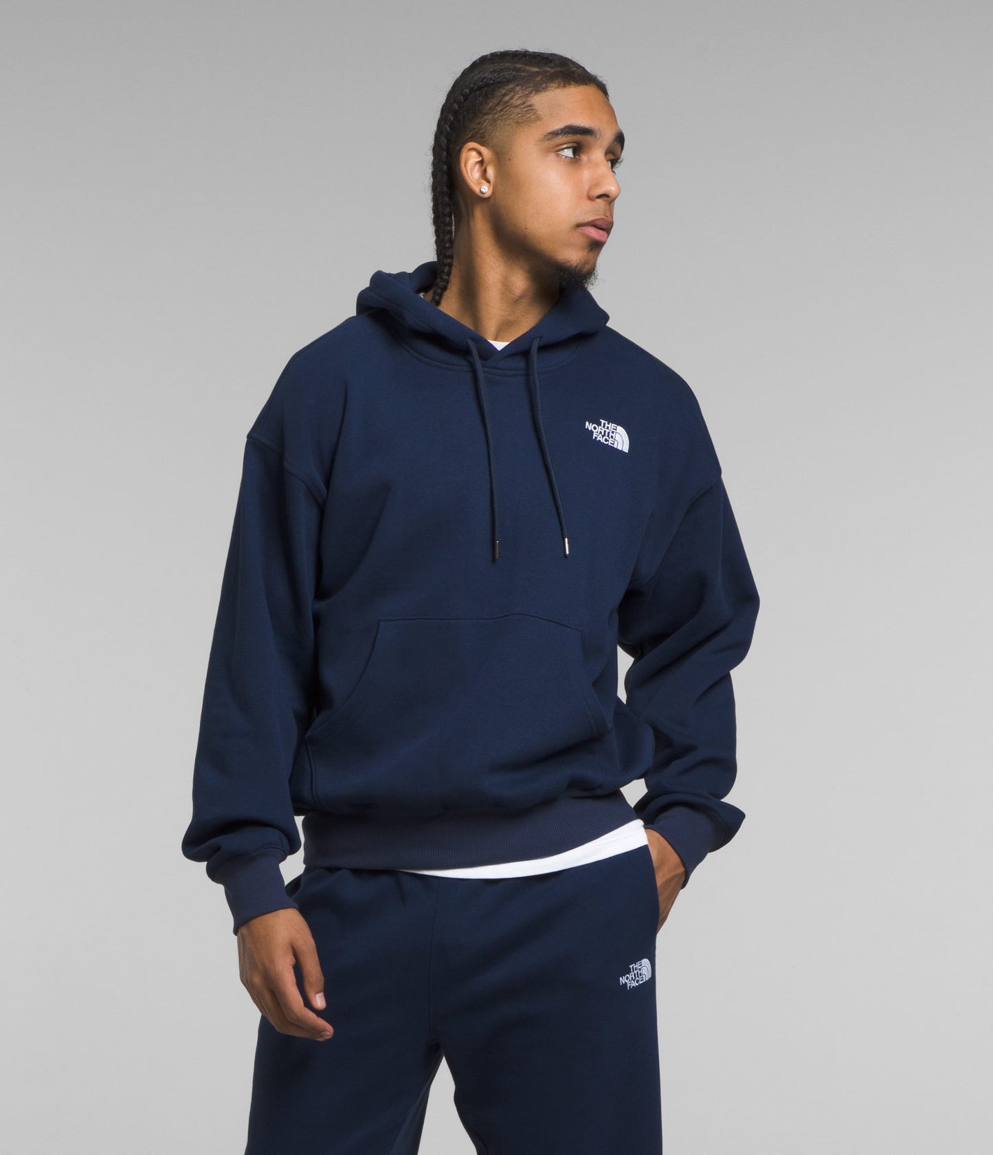 The North Face Men’s Evolution Vintage Hoodie – Retro Style, Modern Comfort