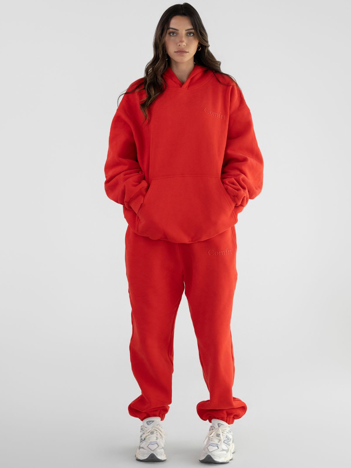 Qamis™ x Comfrt Unisex Minimalist Hoodie