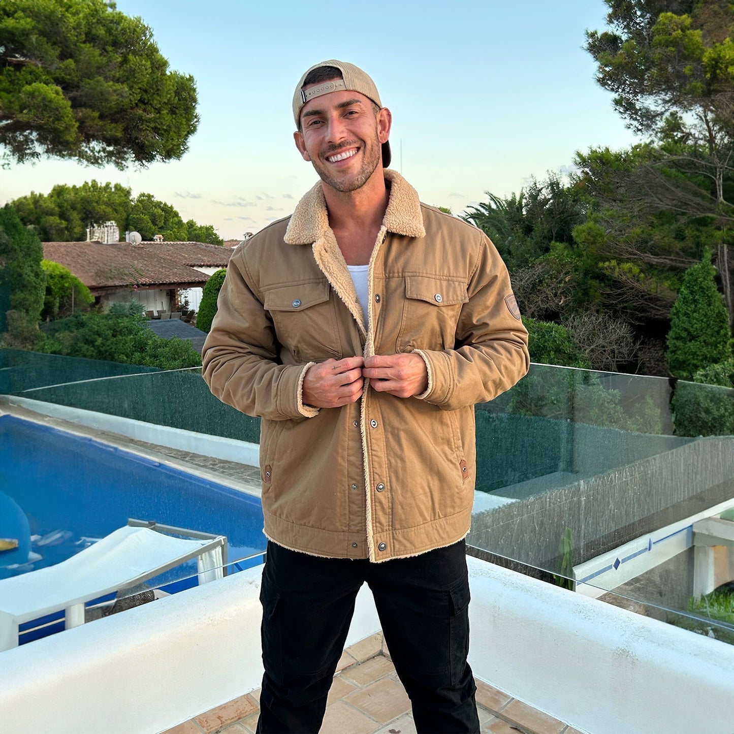 QAMIS™ Men’s Sherpa-Lined Jacket with Multi Pockets