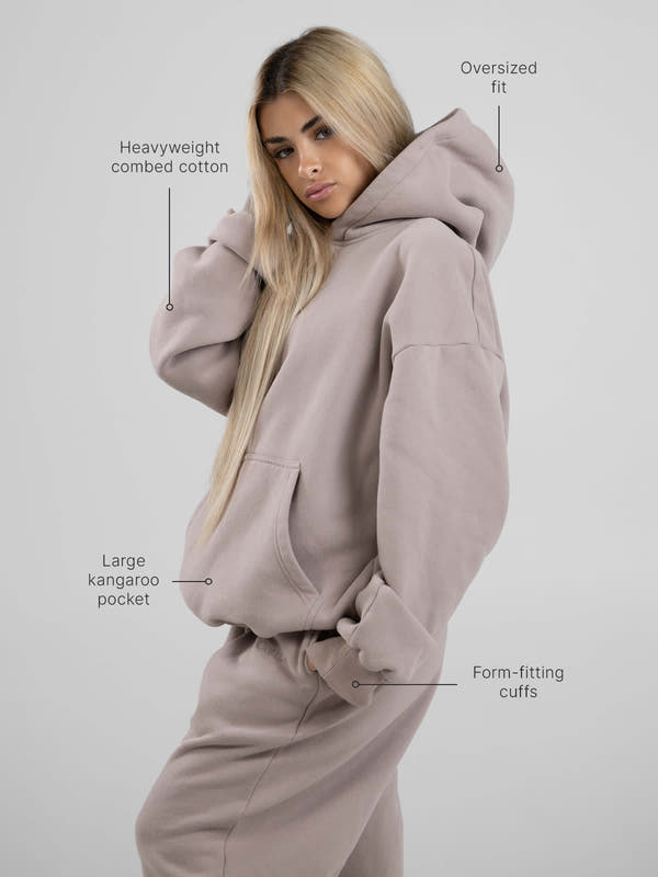 Qamis™ x Comfrt Unisex – Signature Fit Hoodie