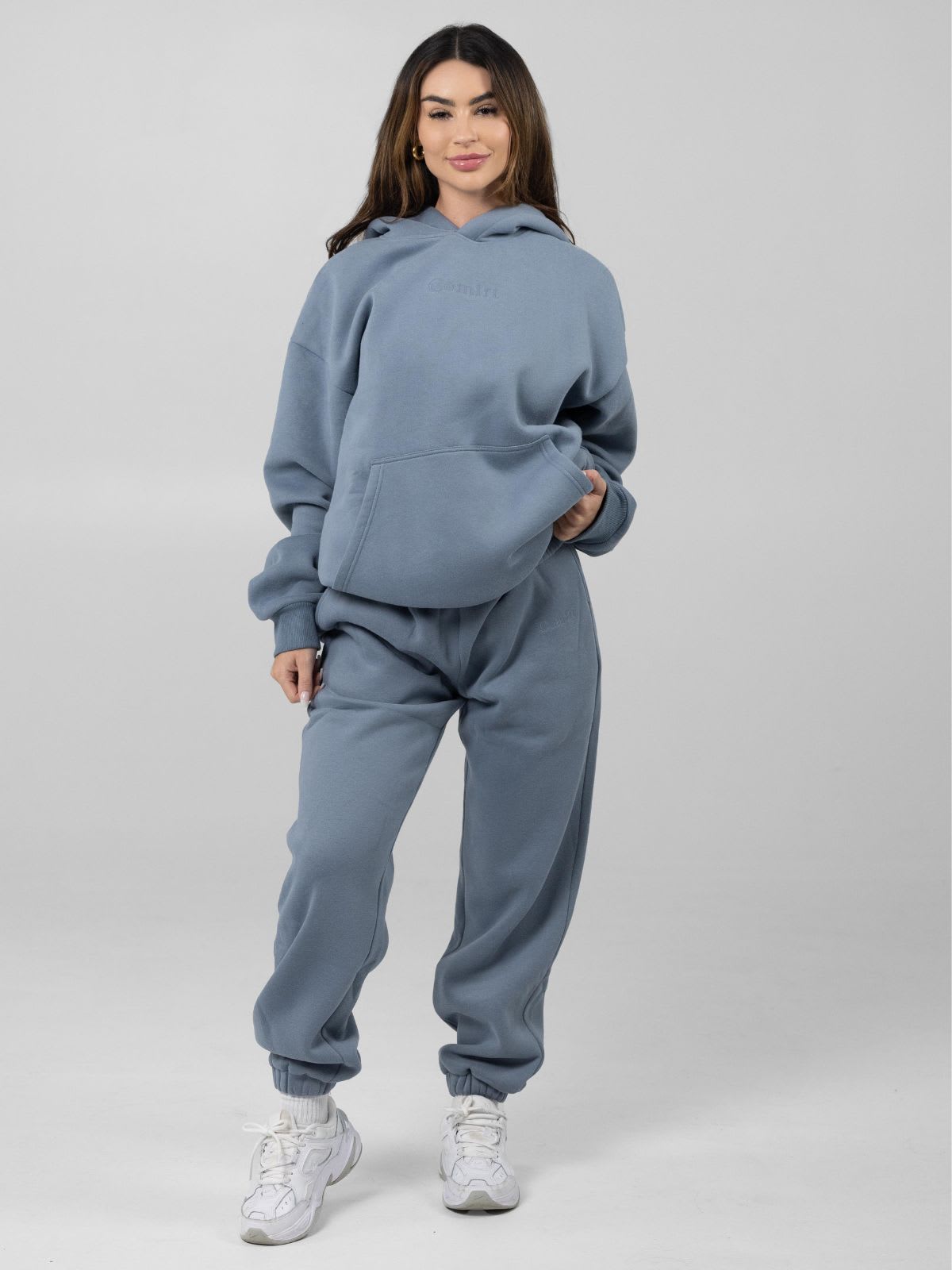 Qamis™ x Comfrt Unisex – Signature Fit Hoodie