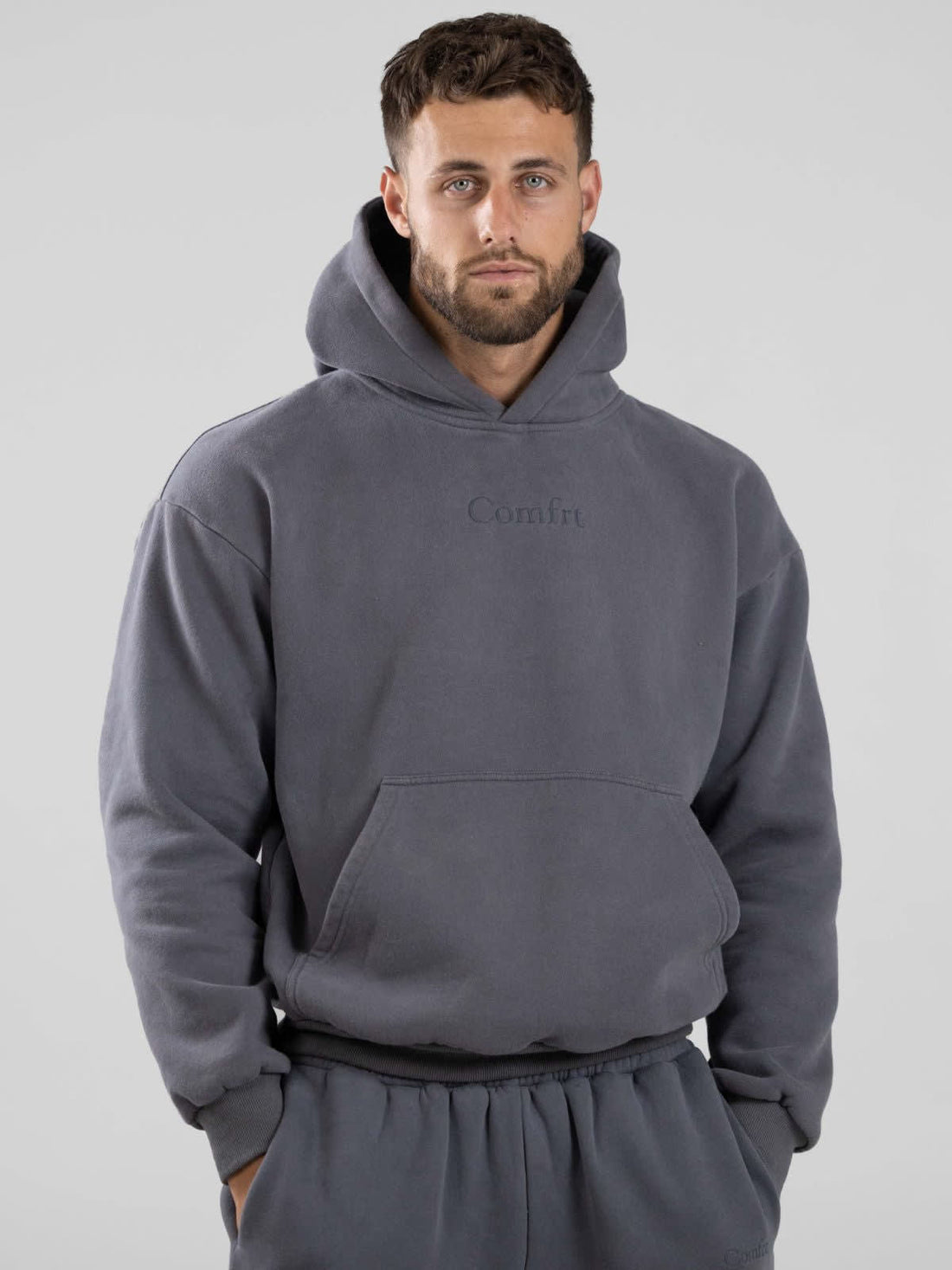 Qamis™ x Comfrt Unisex – Signature Fit Hoodie