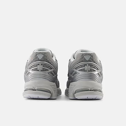 New Balance 1906W – Heritage-Inspired Performance Sneaker